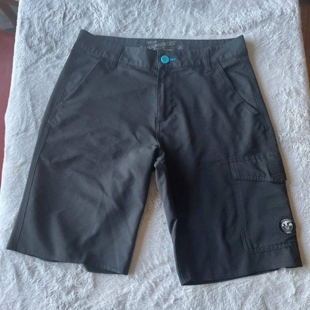 Vanphibian Men's Black Shorts size 30